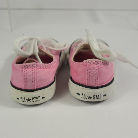 Converse Chuck Taylor Infant SZ 4 Pink White Low Top All Star Shoes Sneakers - Picture 5 of 8